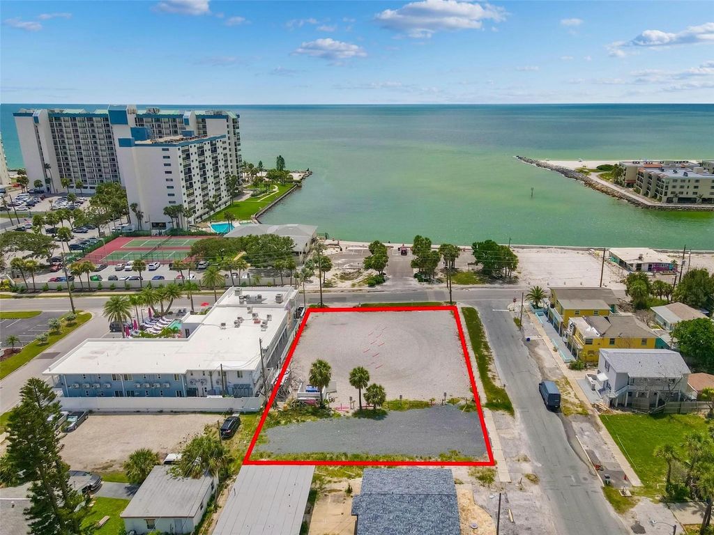 7203 SUNSET WAY, St Petersburg, FL 33706