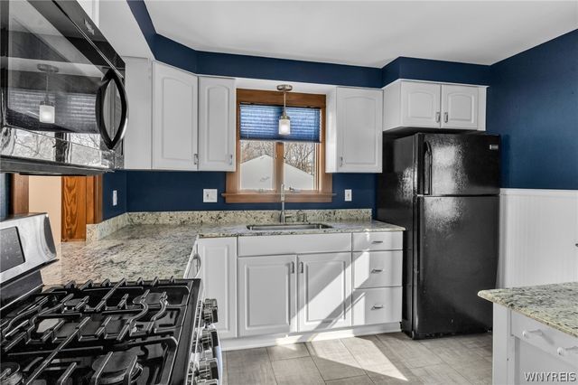 40 Norwood Drive, West Seneca, NY 14224