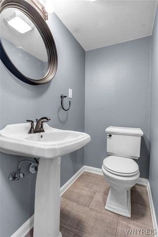 40 Norwood Drive, West Seneca, NY 14224