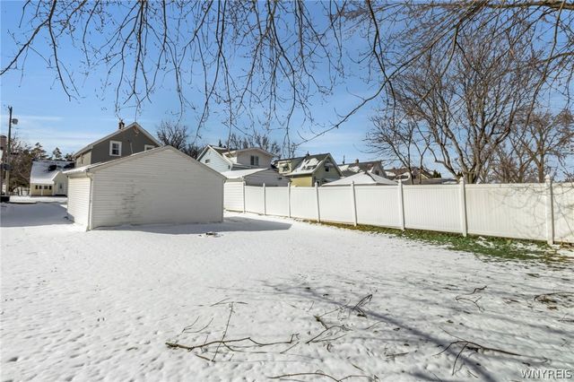 40 Norwood Drive, West Seneca, NY 14224