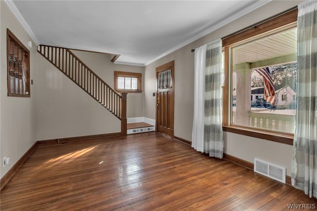 40 Norwood Drive, West Seneca, NY 14224