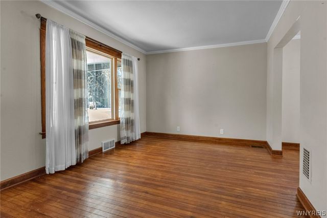 40 Norwood Drive, West Seneca, NY 14224