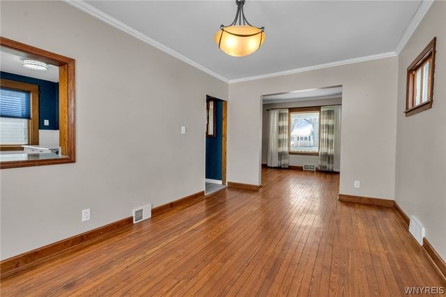 40 Norwood Drive, West Seneca, NY 14224