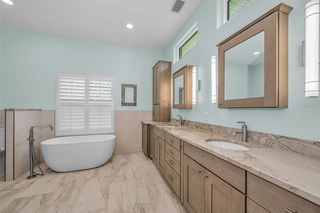 2013 WATER WHEEL COURT, Dunedin, FL 34698