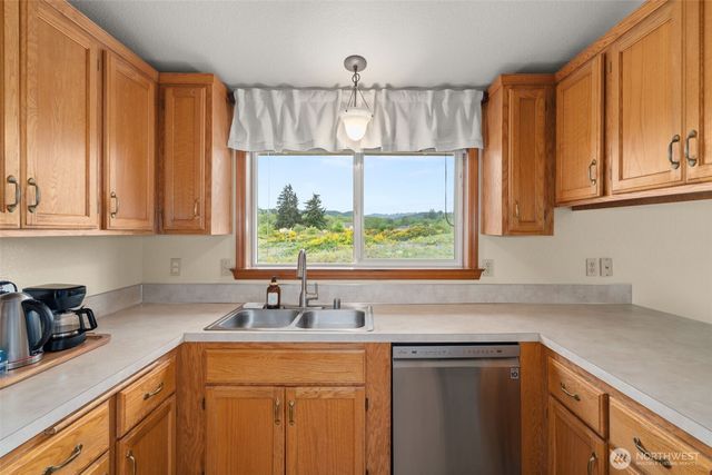 13820 Logez Court SW, Olympia, WA 98512