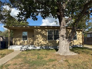 1225 Maryland Dr, Corpus Christi, TX 78404