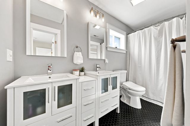 18 Partridge Ave, Somerville, MA 02145
