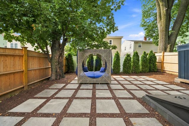 18 Partridge Ave, Somerville, MA 02145