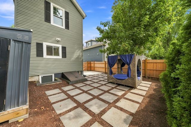 18 Partridge Ave, Somerville, MA 02145