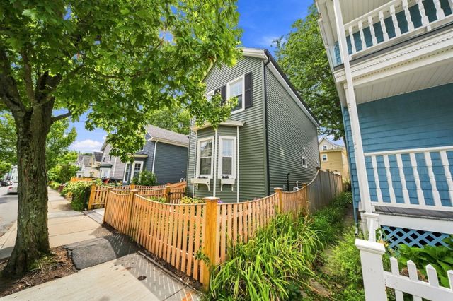 18 Partridge Ave, Somerville, MA 02145