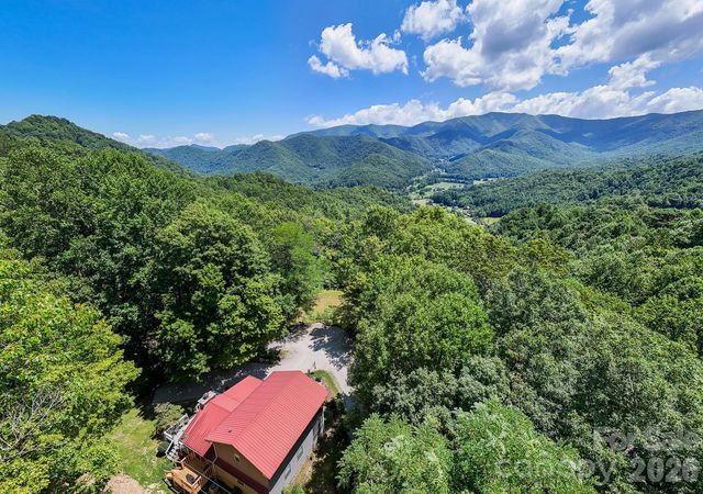 146 W Stecoah Heights, Robbinsville, NC 28771