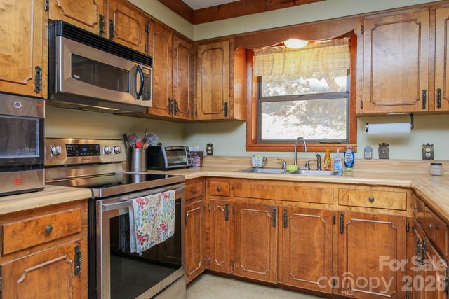 146 W Stecoah Heights, Robbinsville, NC 28771