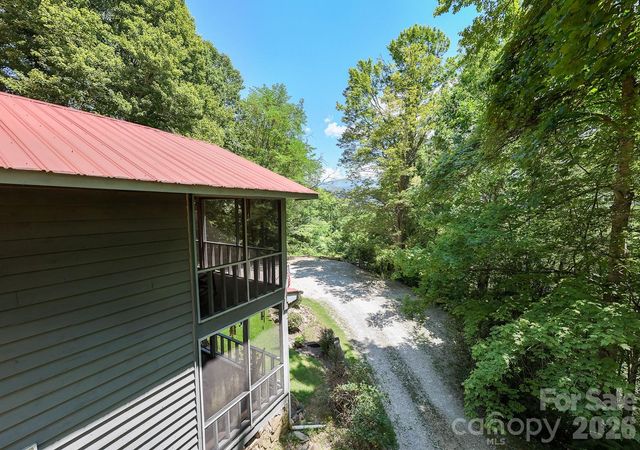 146 W Stecoah Heights, Robbinsville, NC 28771