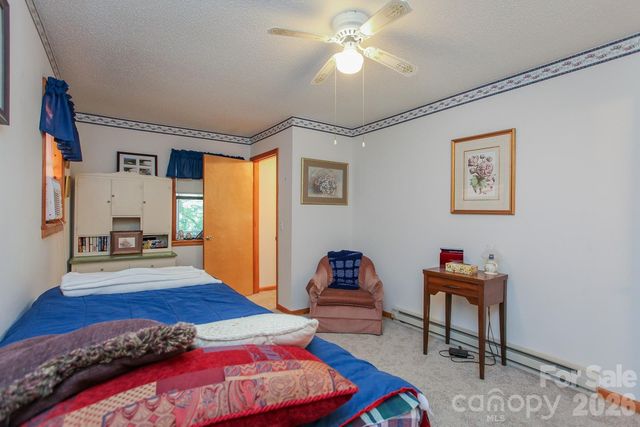 146 W Stecoah Heights, Robbinsville, NC 28771