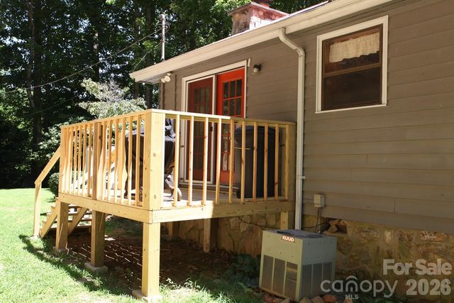 146 W Stecoah Heights, Robbinsville, NC 28771