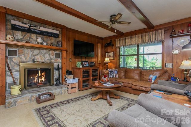 146 W Stecoah Heights, Robbinsville, NC 28771