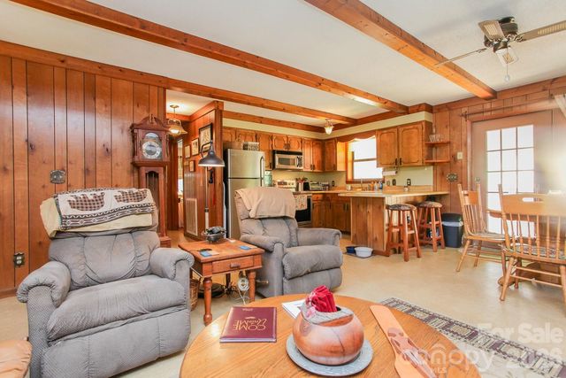 146 W Stecoah Heights, Robbinsville, NC 28771