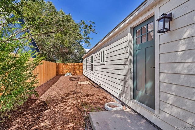 2206 W 16th Street, Pueblo, CO 81003