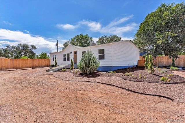 2206 W 16th Street, Pueblo, CO 81003
