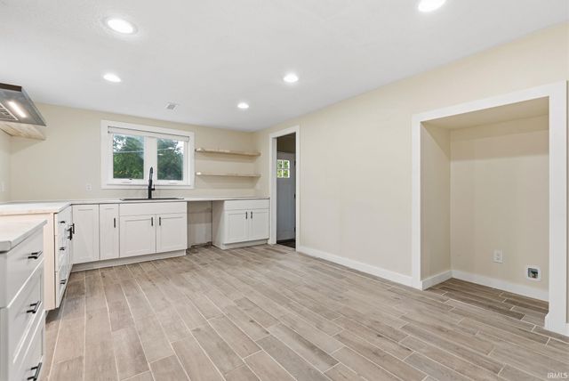 3824 Covington Road, Fort Wayne, IN 46804