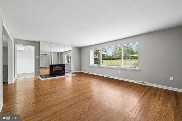 975 PALMERS MILL RD, Media, PA 19063