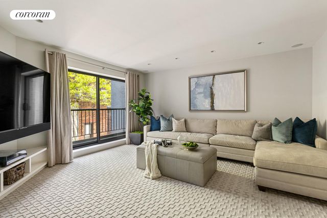 22 E 82nd St Apt 5, New York City, NY 10028