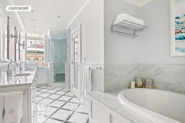 22 E 82nd St Apt 5, New York City, NY 10028