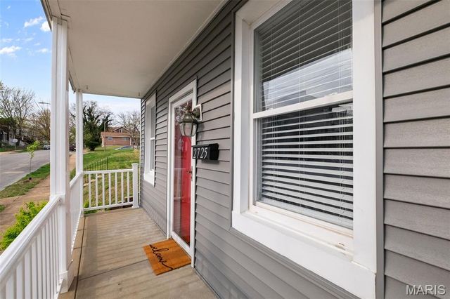 2725 January Avenue, St Louis, MO 63139