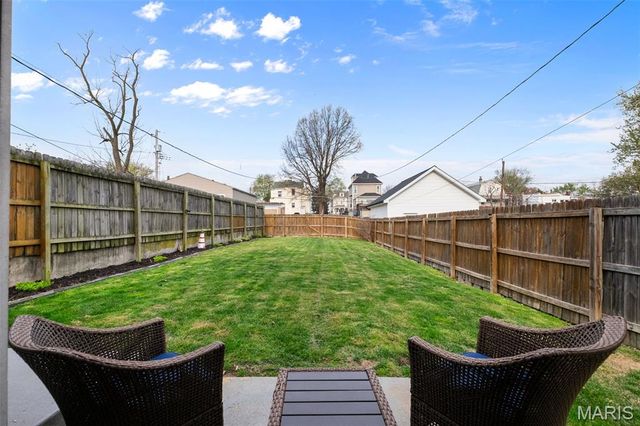 2725 January Avenue, St Louis, MO 63139