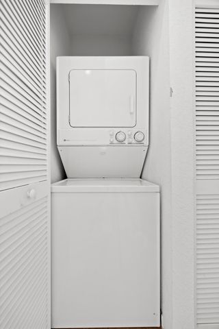 3069 Laurel Ridge Circle, Riviera Beach, FL 33404