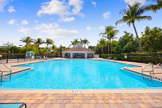 3069 Laurel Ridge Circle, Riviera Beach, FL 33404