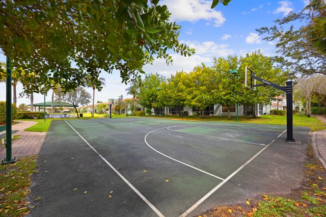 3069 Laurel Ridge Circle, Riviera Beach, FL 33404