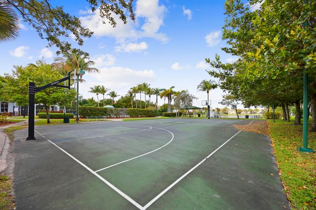 3069 Laurel Ridge Circle, Riviera Beach, FL 33404