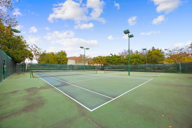 3069 Laurel Ridge Circle, Riviera Beach, FL 33404