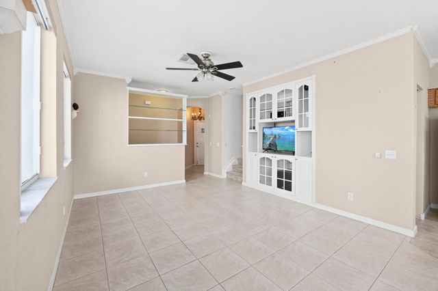 3069 Laurel Ridge Circle, Riviera Beach, FL 33404