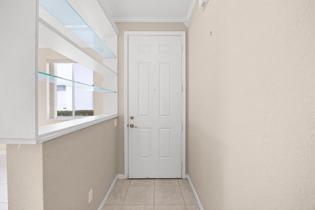 3069 Laurel Ridge Circle, Riviera Beach, FL 33404