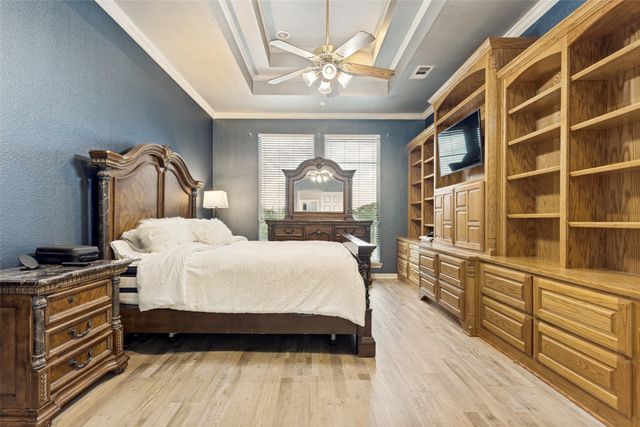 930 Lakeridge Drive, Lavon, TX 75166