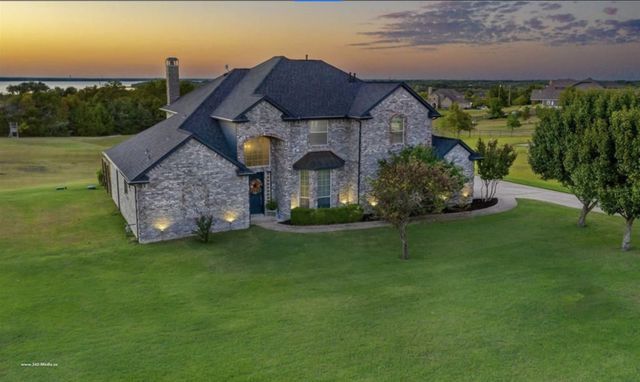 930 Lakeridge Drive, Lavon, TX 75166