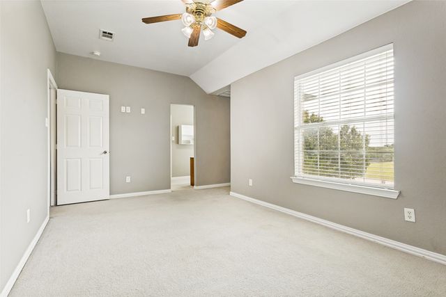 930 Lakeridge Drive, Lavon, TX 75166