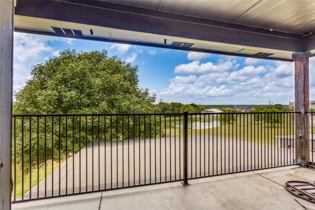930 Lakeridge Drive, Lavon, TX 75166