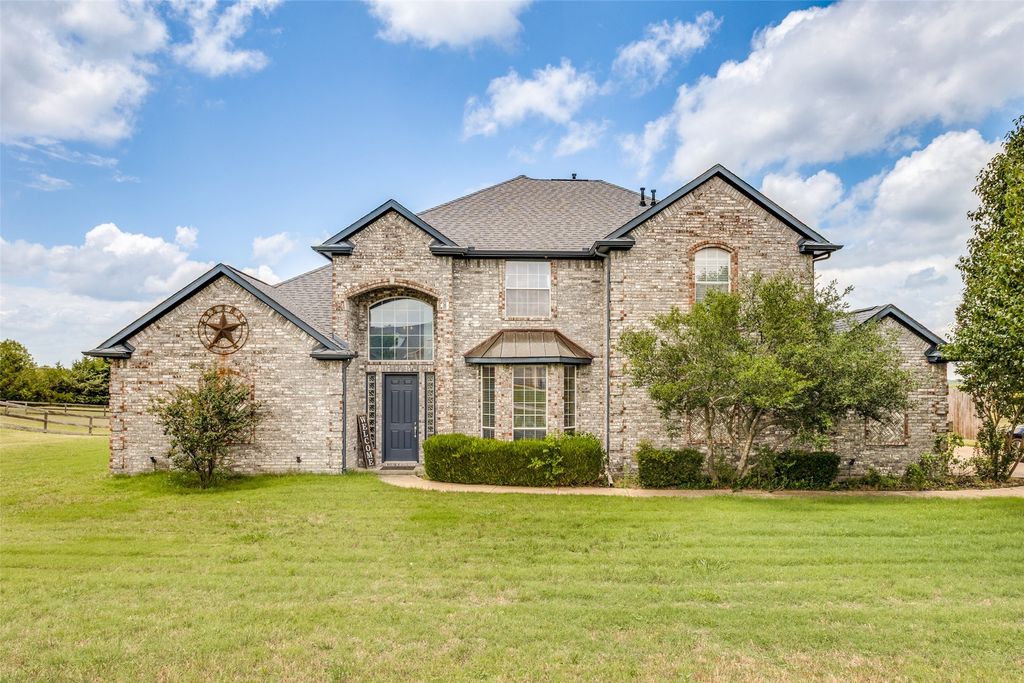 930 Lakeridge Drive, Lavon, TX 75166