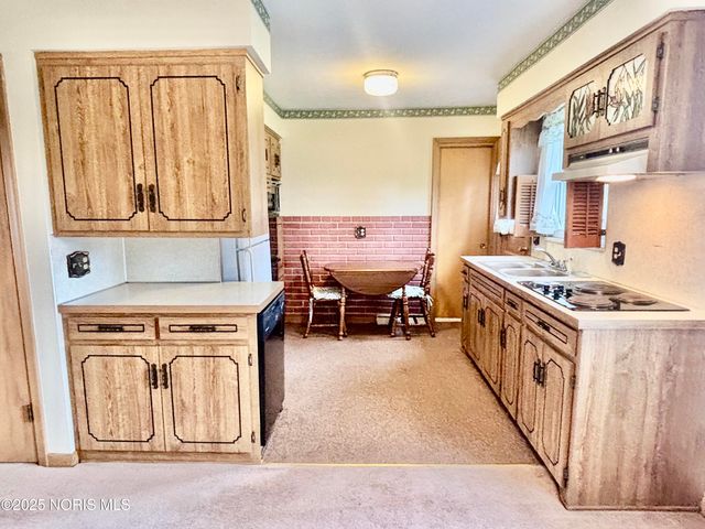 465 S Stephen Street, Oregon, OH 43616