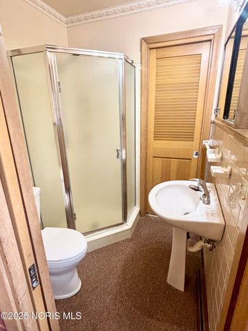 465 S Stephen Street, Oregon, OH 43616