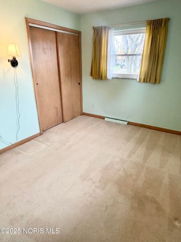 465 S Stephen Street, Oregon, OH 43616