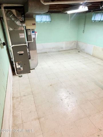 465 S Stephen Street, Oregon, OH 43616