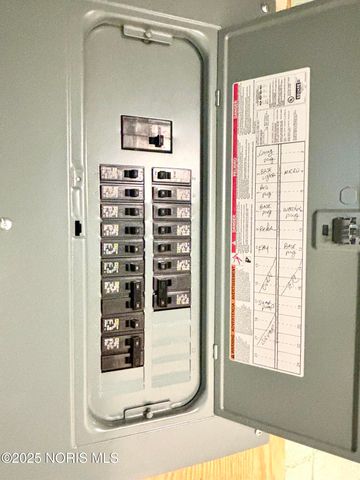 465 S Stephen Street, Oregon, OH 43616