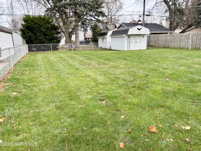 465 S Stephen Street, Oregon, OH 43616