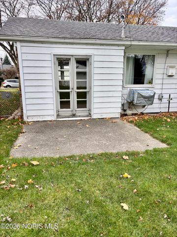 465 S Stephen Street, Oregon, OH 43616