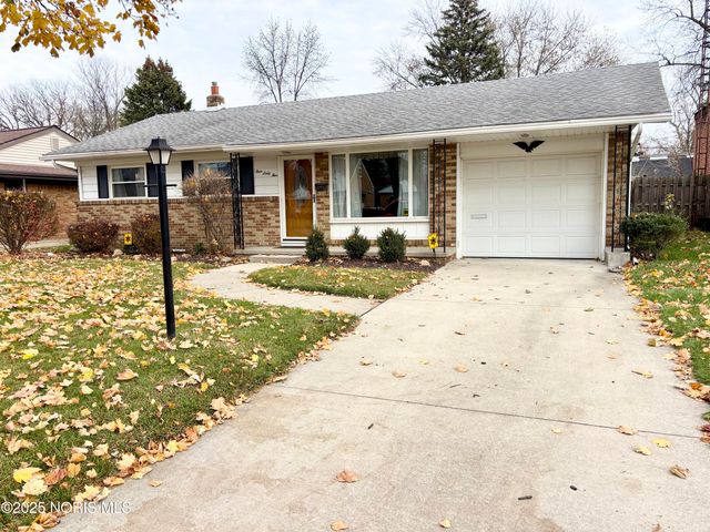 465 S Stephen Street, Oregon, OH 43616