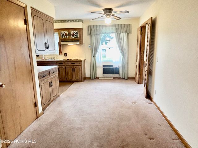 465 S Stephen Street, Oregon, OH 43616